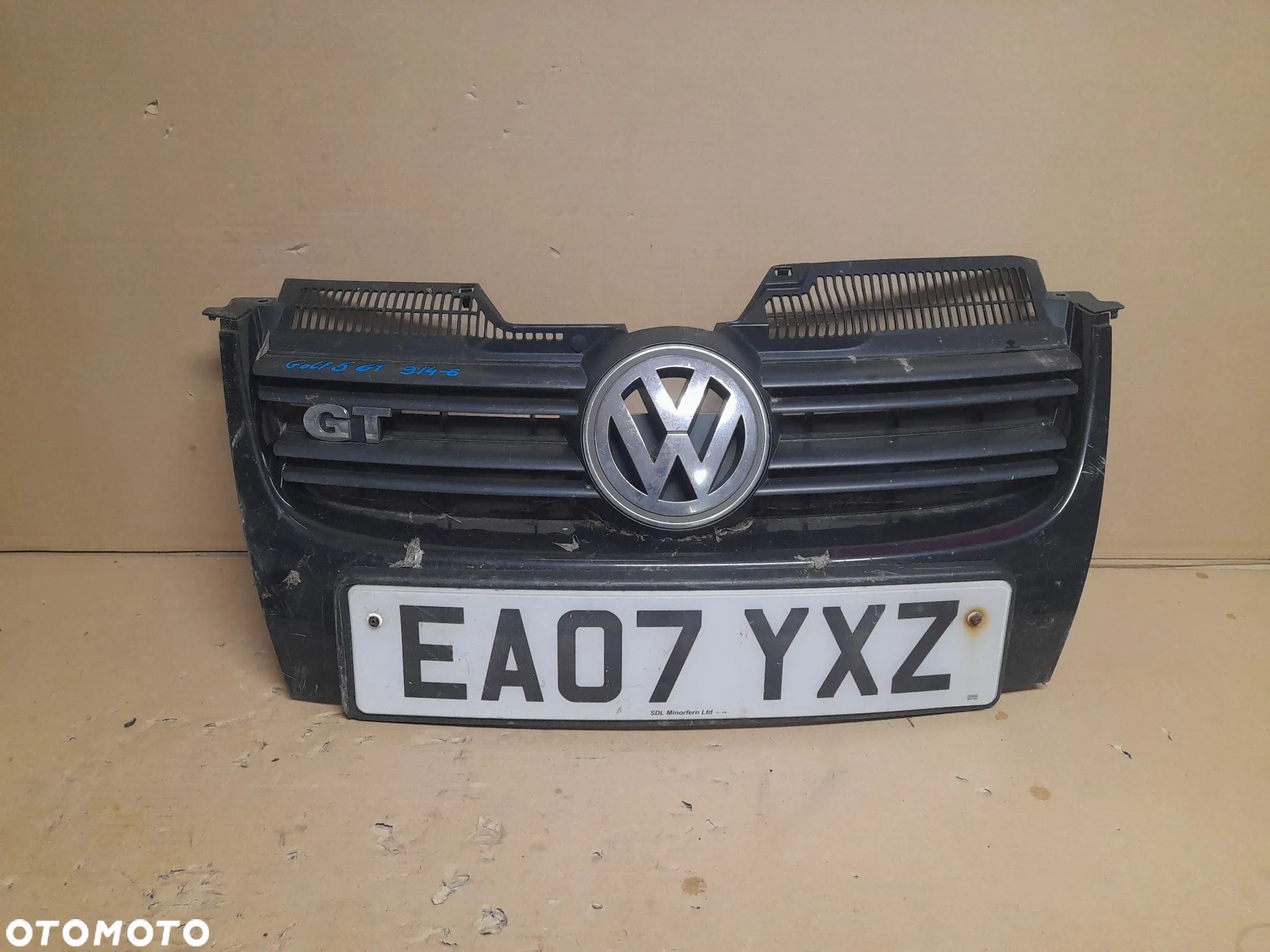 VW JETTA V GOLF V GT ATRAPA GRILL - 1