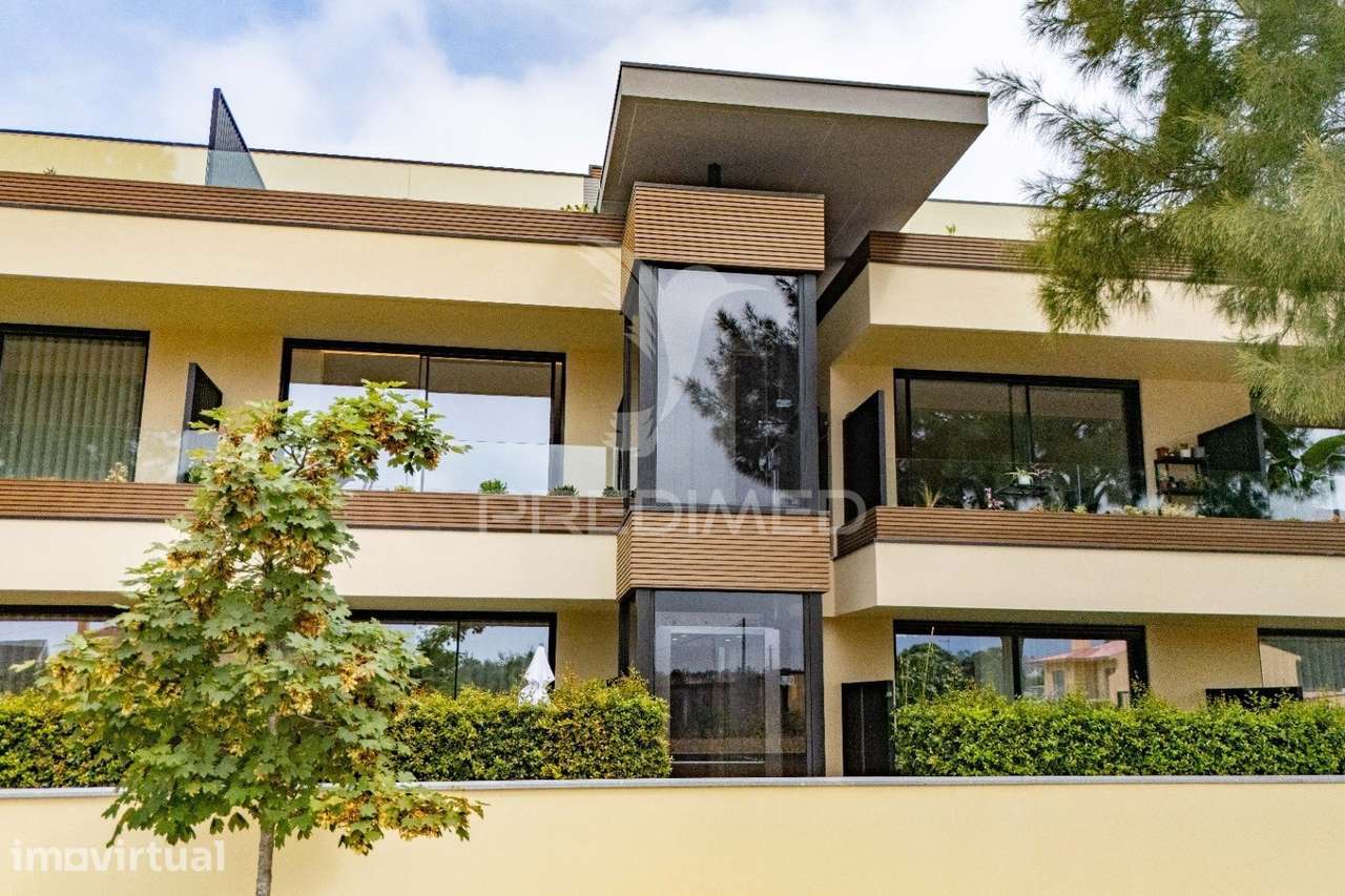 Apartamento T3 Duplex NOVO - Vista Mar, Condomínio fechado c/piscina - Grande imagem: 2/38