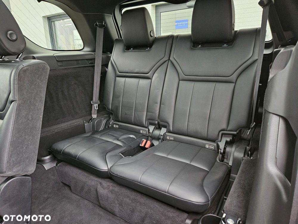 Land Rover Discovery 3.0 Si6 SE - 26