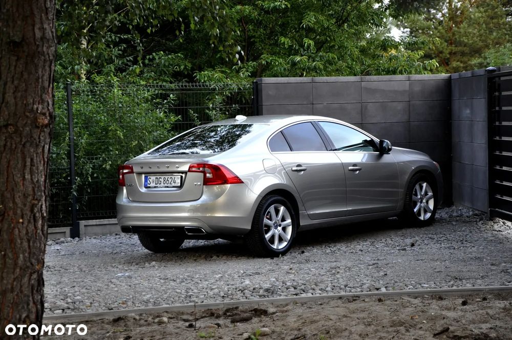 Volvo S60 T5 Geartronic Summum - 18
