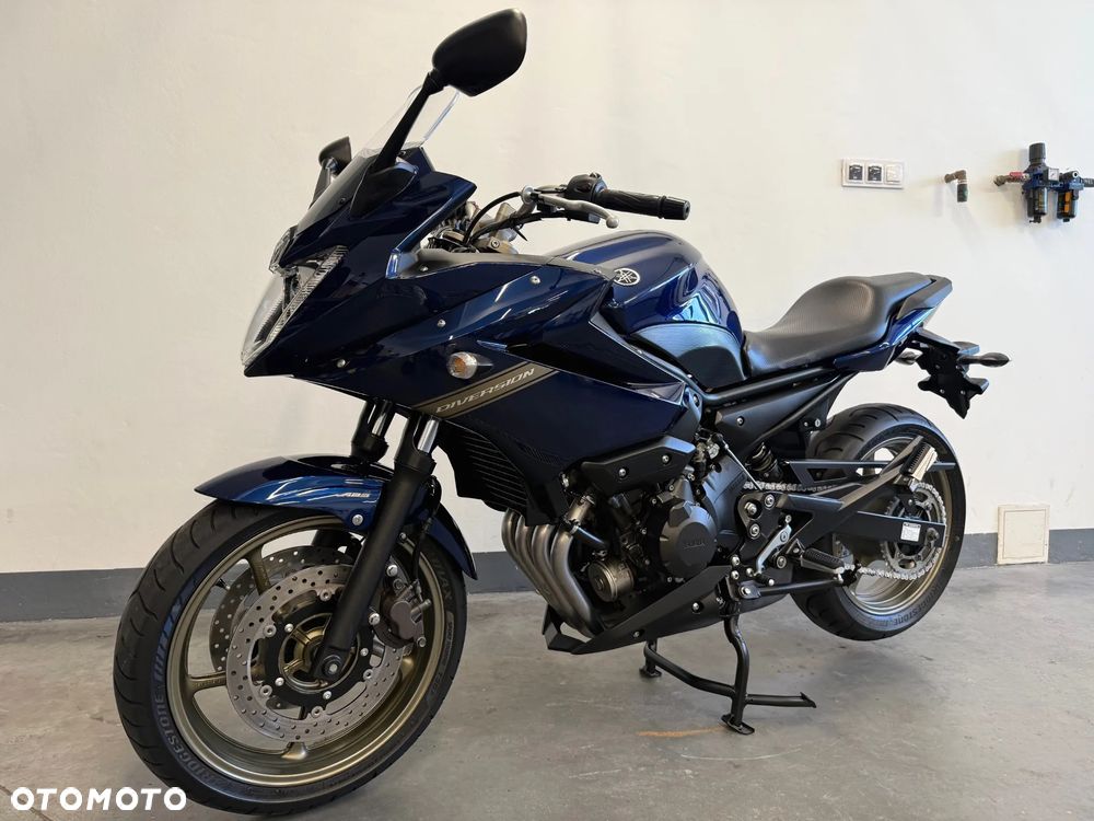 Yamaha XJ - 6