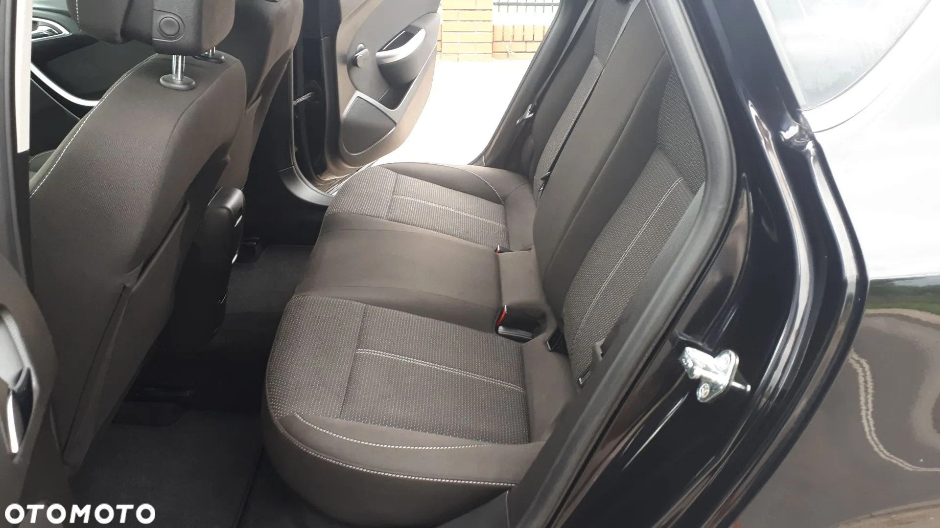 Opel Astra 1.6 Turbo Sport - 15
