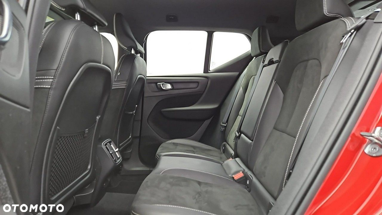 Volvo XC 40 T3 R-Design - 23