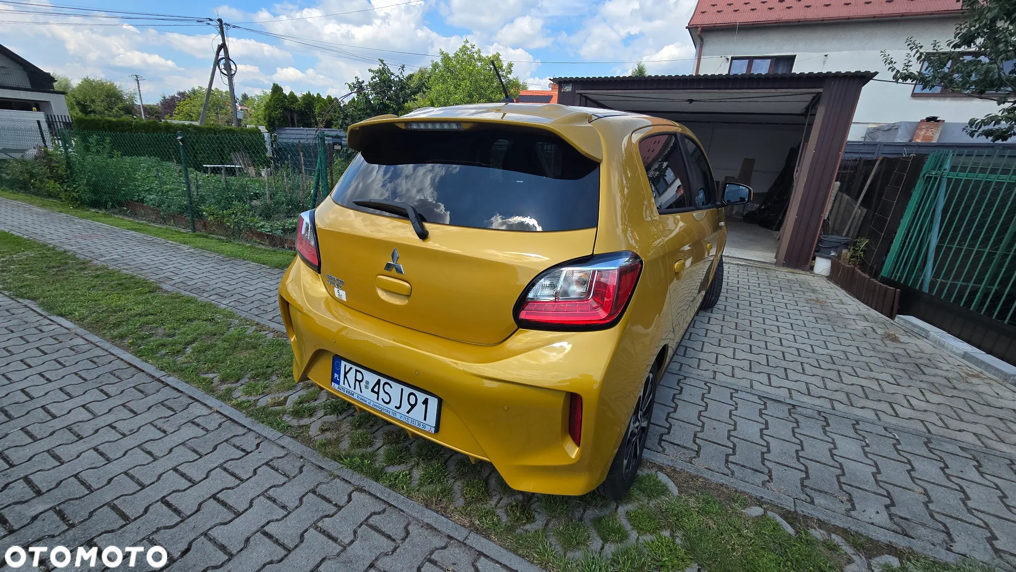 Mitsubishi Space Star 1.2 AS&G Intense - 3