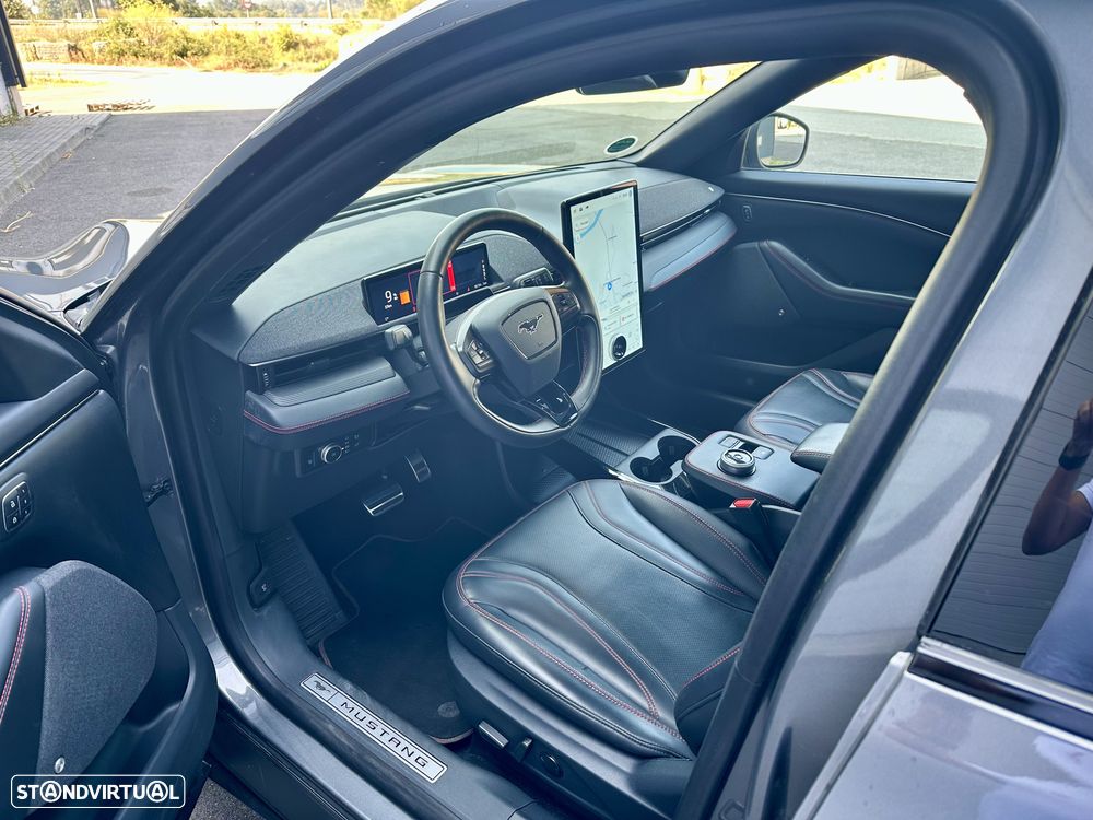 Ford Mustang Mach-E 98.7 kWh Premium AWD - 11