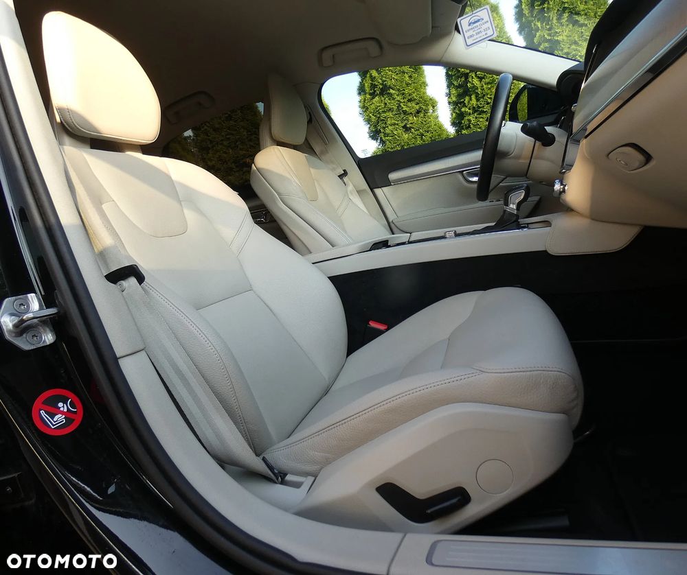 Volvo S90 D4 SCR Momentum Pro - 35