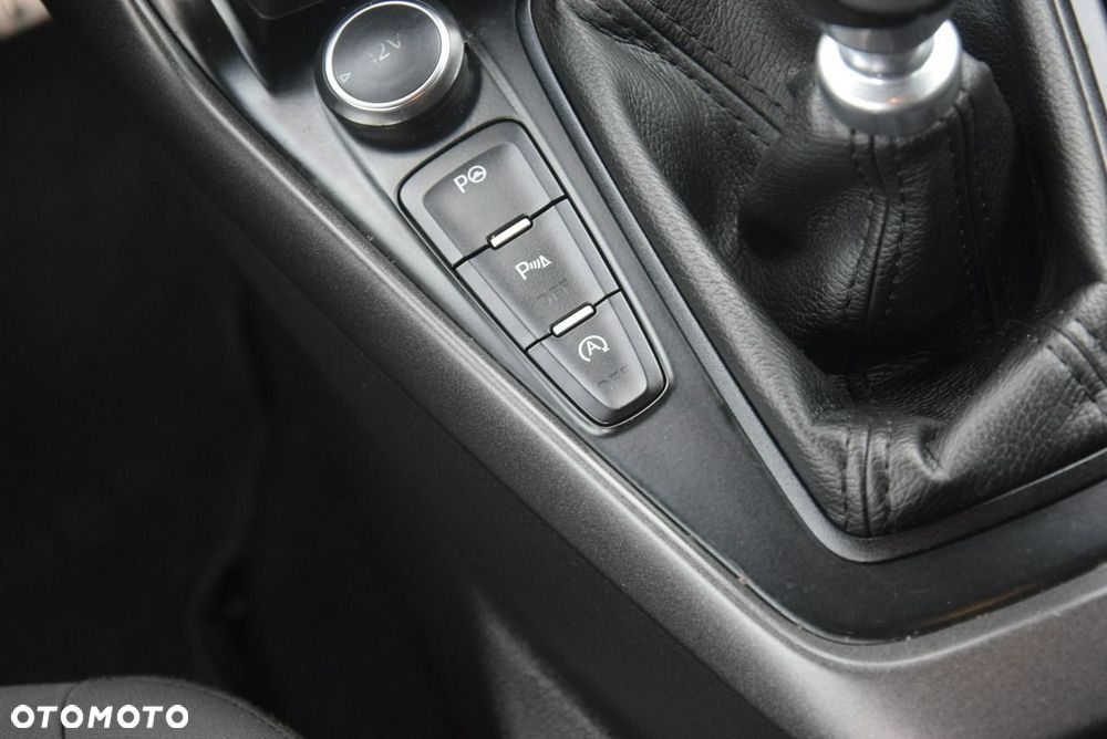 Ford Focus 1.5 EcoBlue Start-Stopp-System ST-LINE STYLE - 32