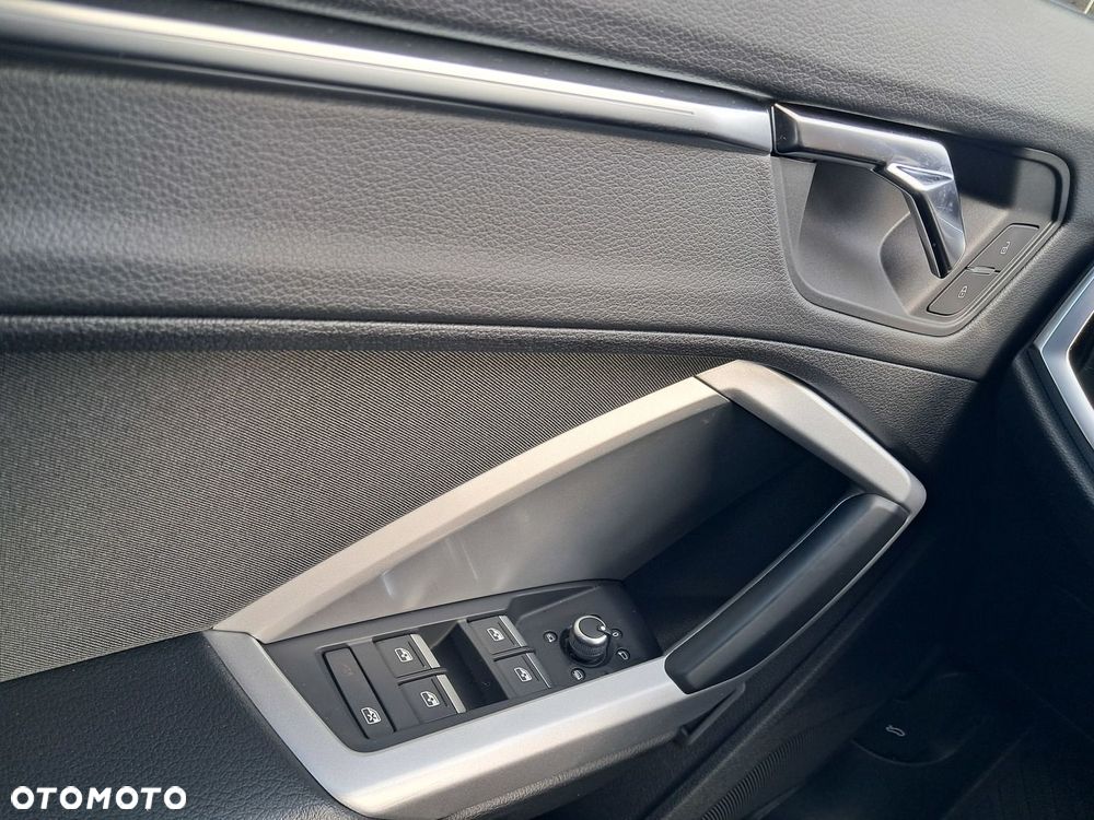 Audi Q3 Sportback - 13