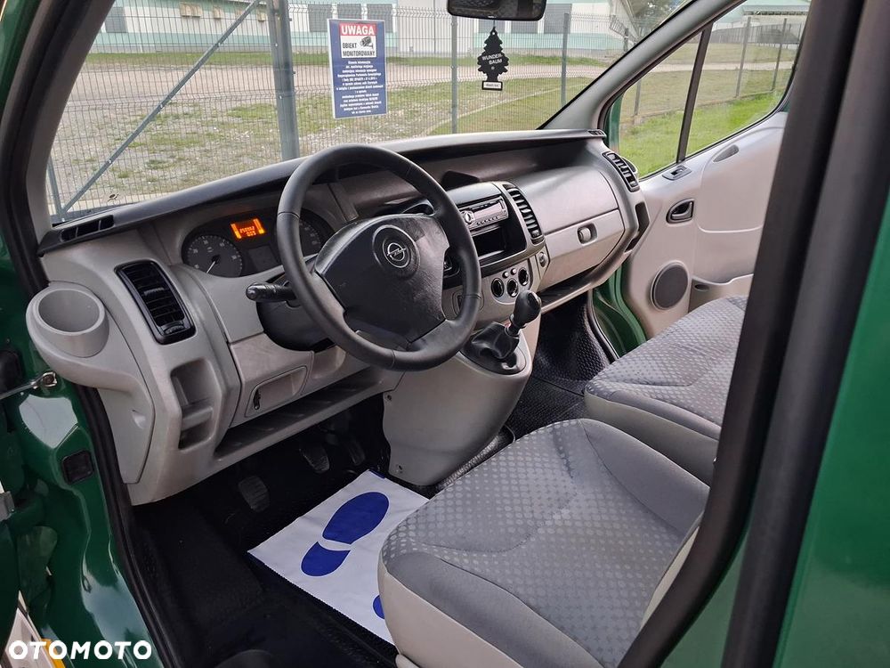 Opel Vivaro - 18