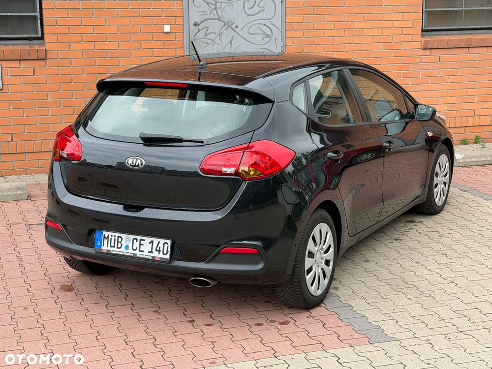 Kia Ceed 1.4 L - 12