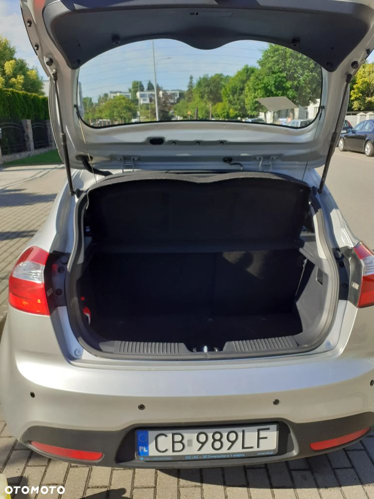 Kia Rio - 6