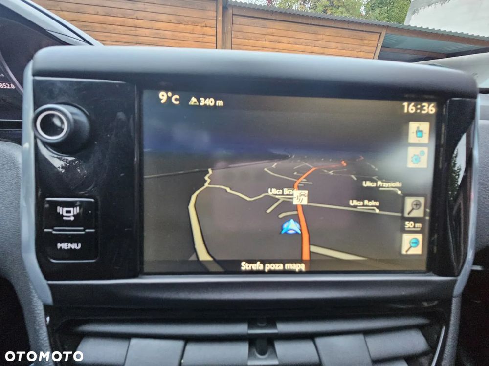 Peugeot 208 1.2 VTi Allure - 17