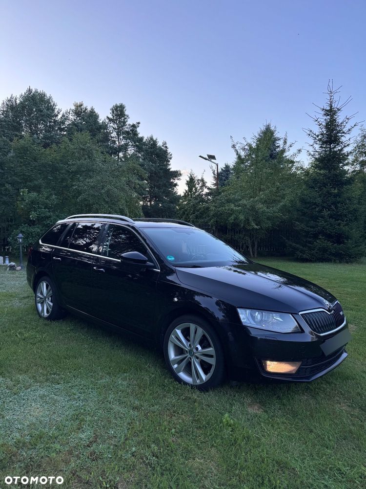 Skoda Octavia 2.0 TDI DSG RS - 1