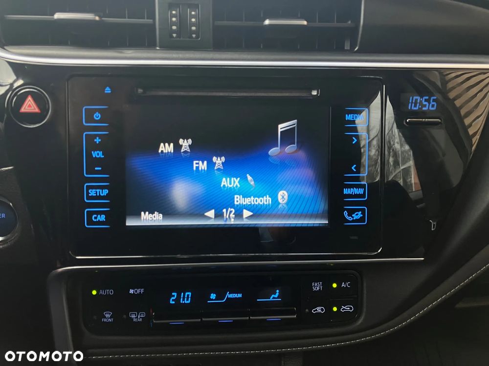 Toyota Auris Hybrid 135 Premium - 27