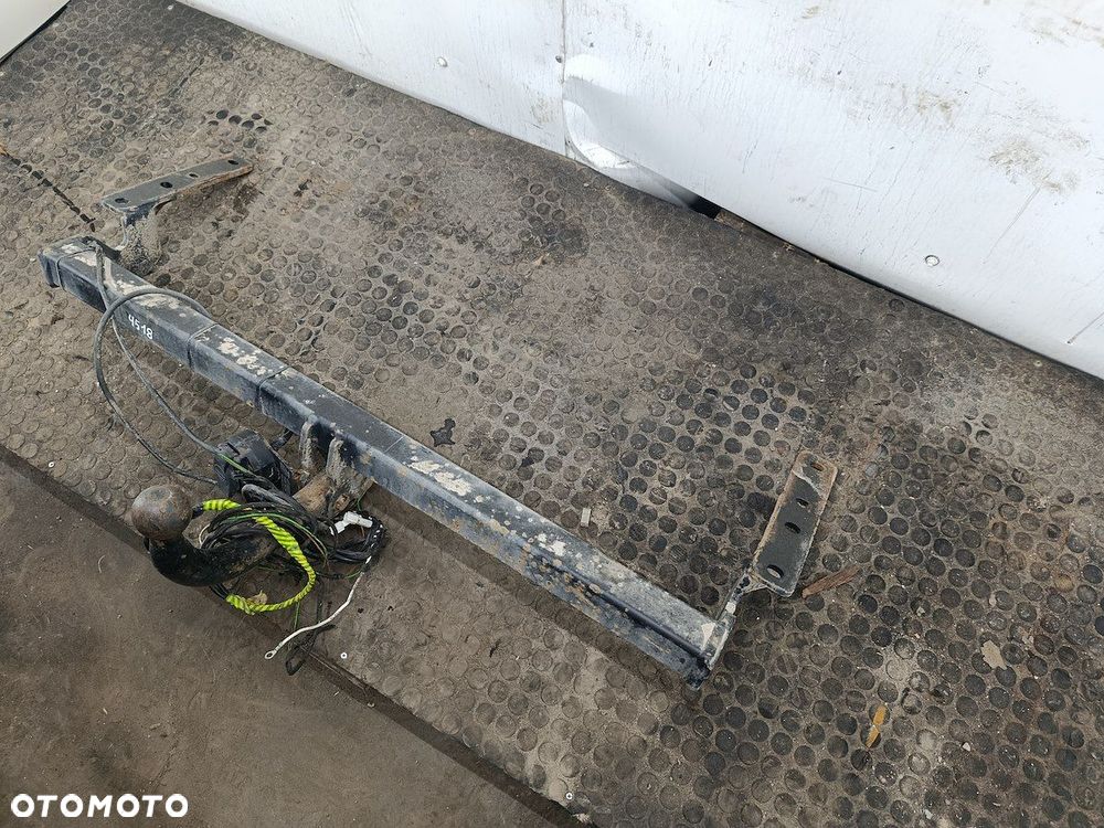 HAK HOLOWNICZY TOYOTA AVENSIS II T25 AUTO HAK  1101N KOMBI - 2