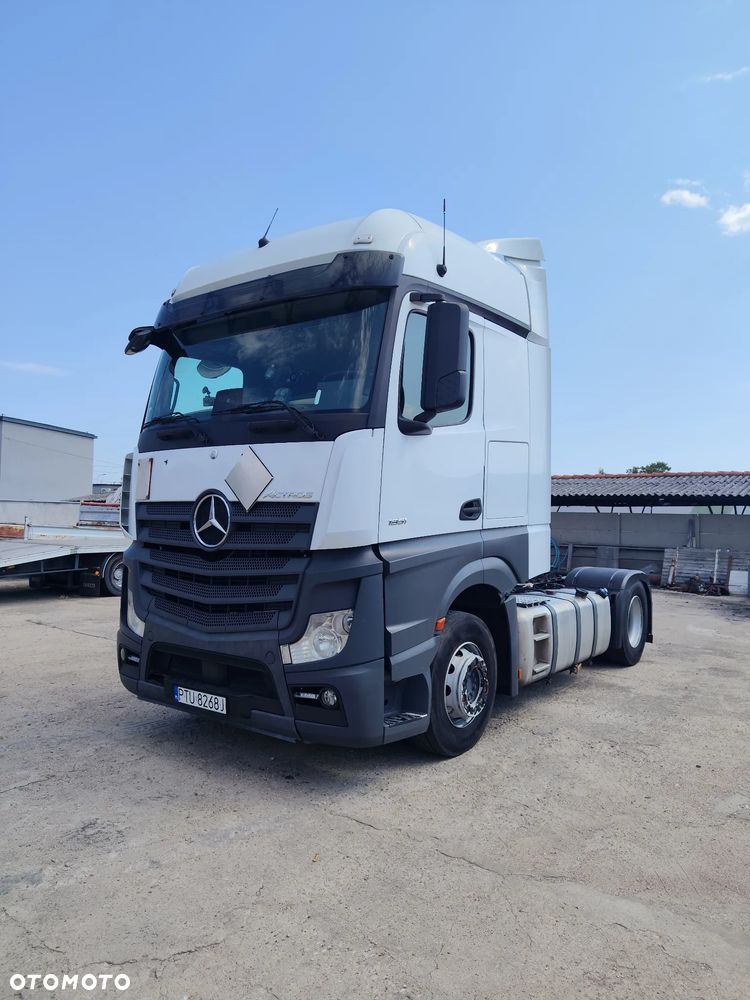 Mercedes-Benz Actros - 3