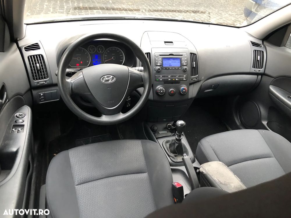 Dezmembrez Hyundai I30 2008 benzina gri inchis - 15