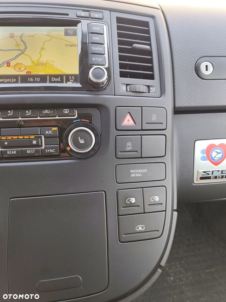 Volkswagen Multivan - 19