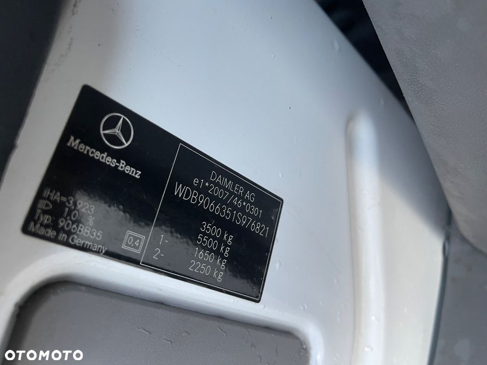 Mercedes-Benz Sprinter - 15