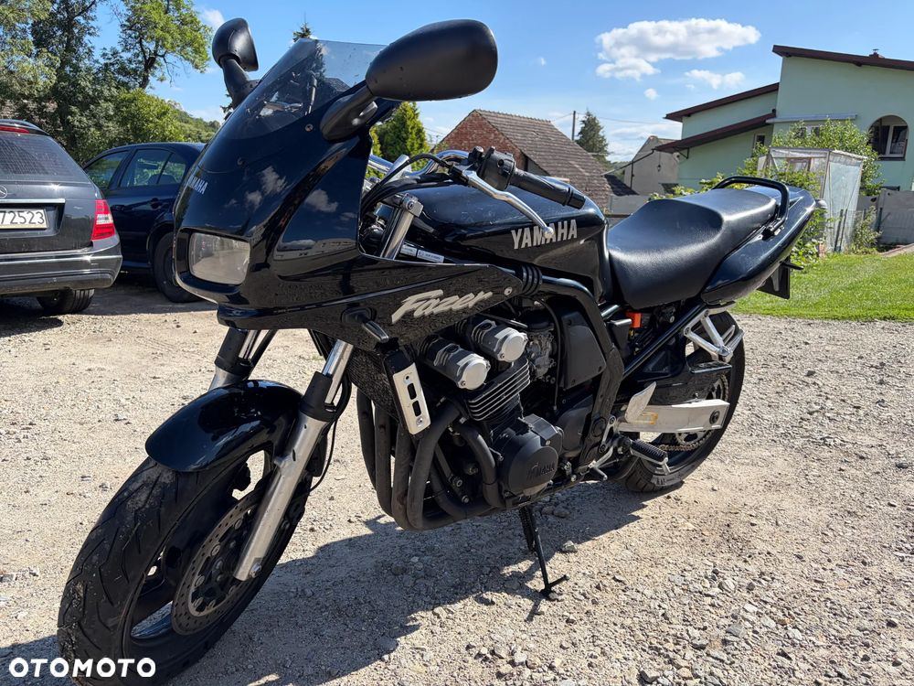 Yamaha FZS - 1