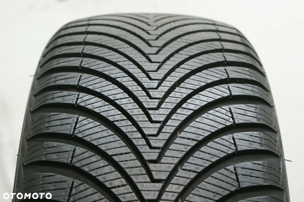 215/55R16 KUMHO SOLUS 4S HA32 , 6,9mm 2022r