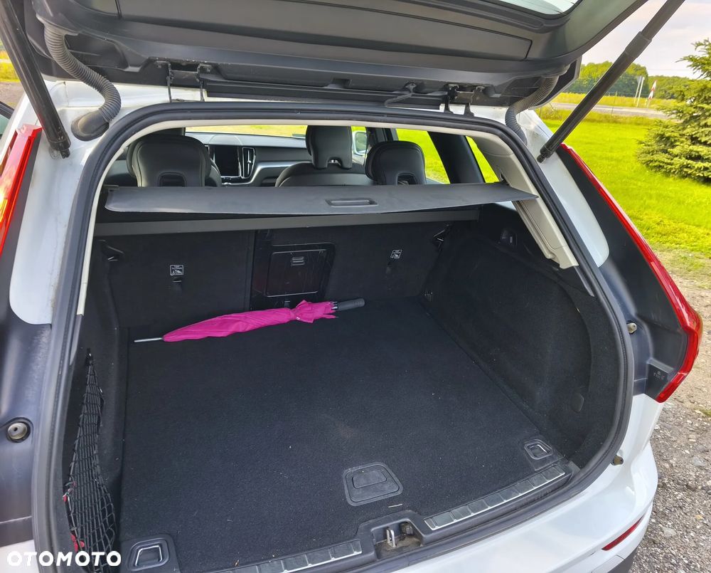 Volvo XC 60 B4 B Momentum Pro - 2