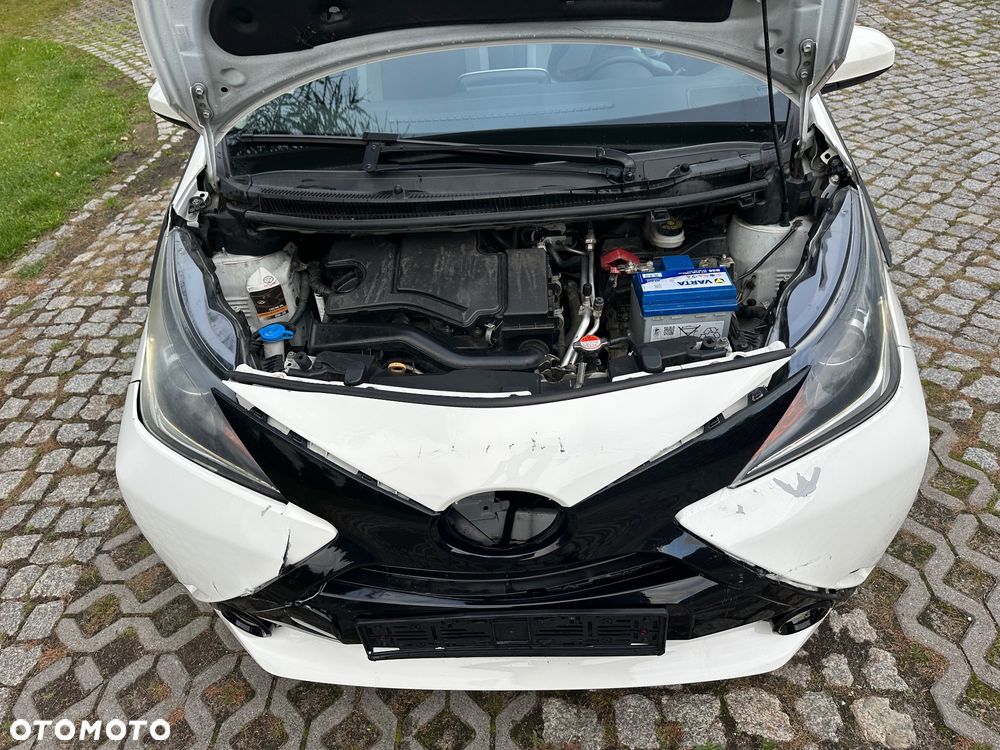 Toyota Aygo x-play - 5