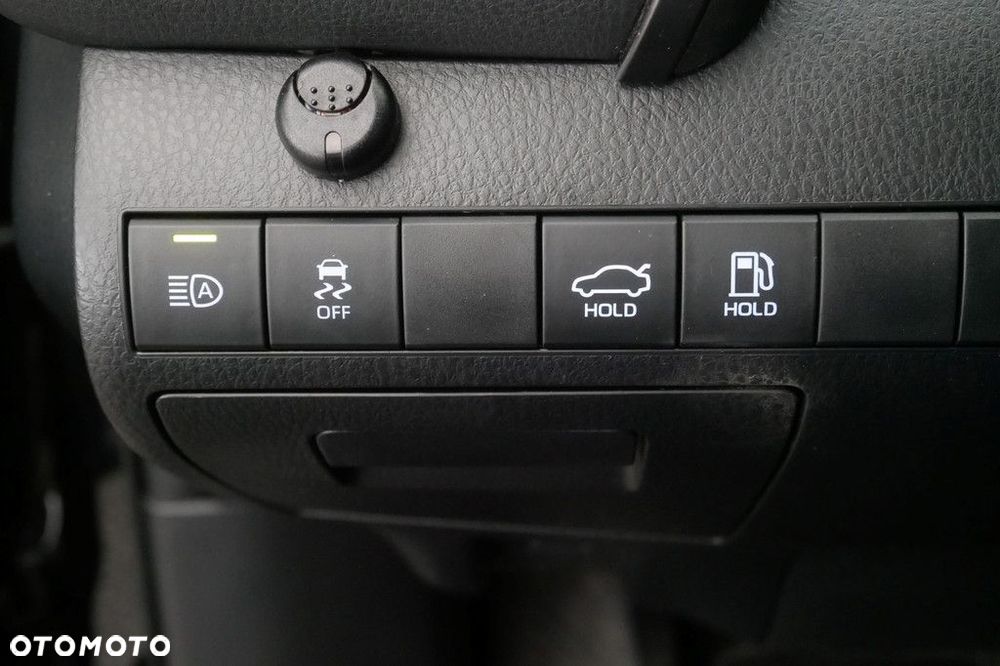 Toyota Camry 2.5 Hybrid Comfort CVT - 26