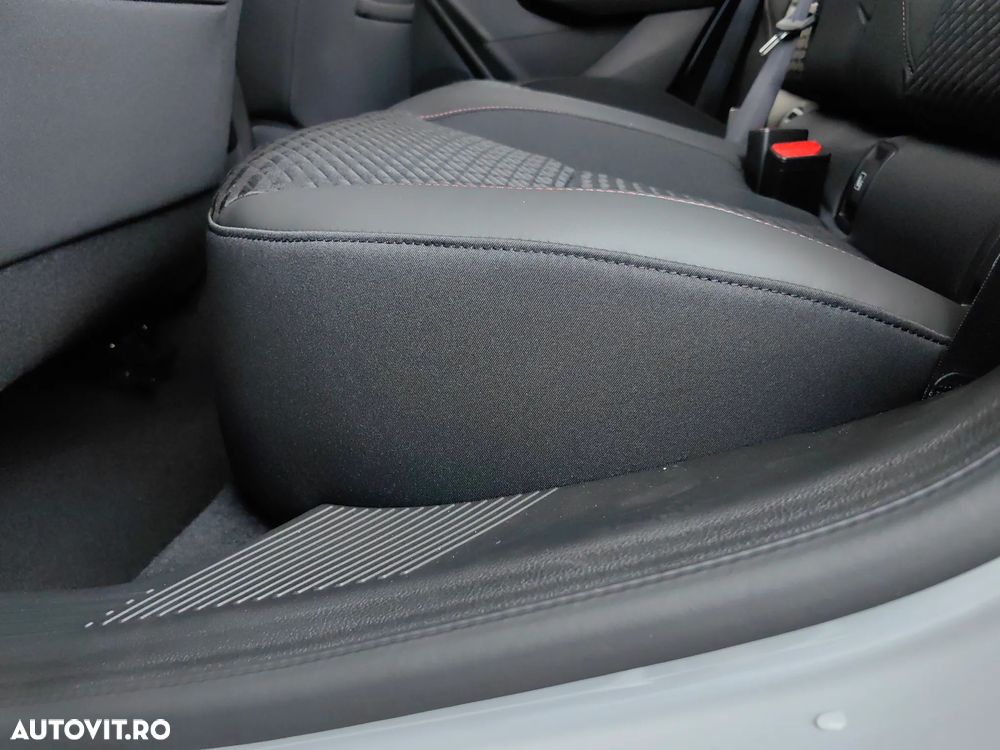 Renault Clio VI TCe 115 EDC Techno - 14