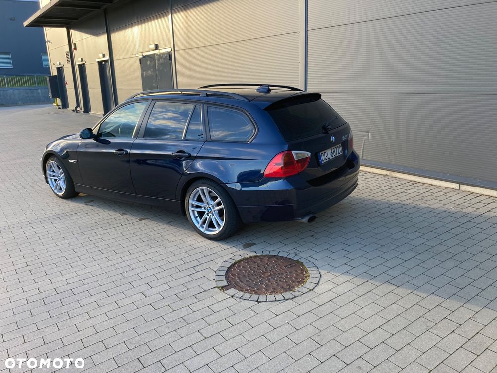 BMW Seria 3 320d DPF Touring - 6