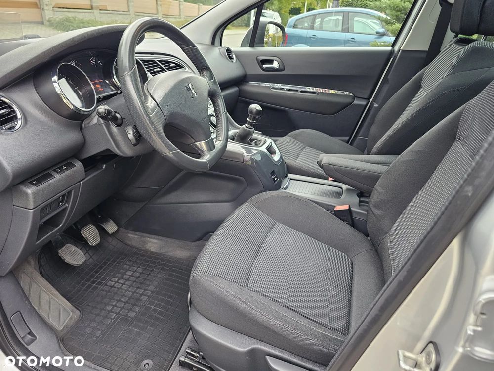 Peugeot 5008 - 10