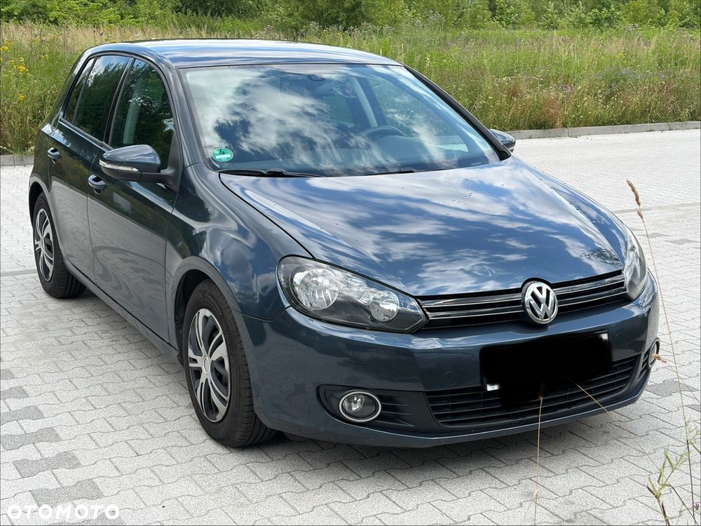 Volkswagen Golf - 1