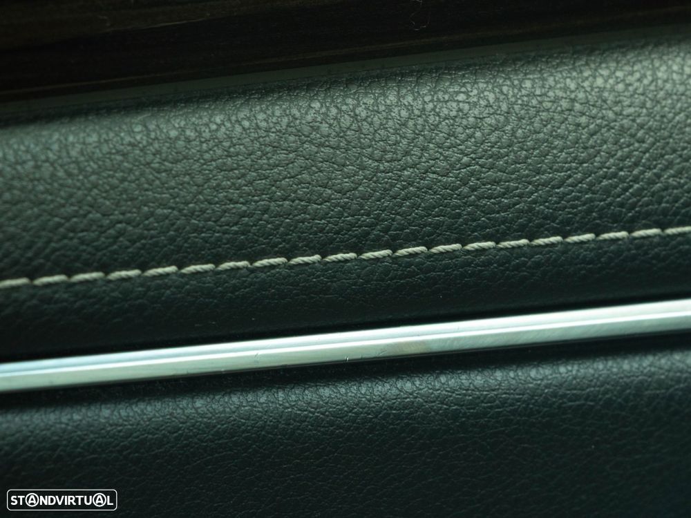 Lexus ES 300h Executive+ - 36