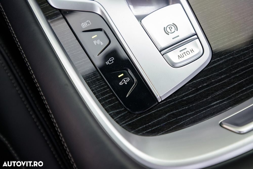 BMW Seria 7 - 31