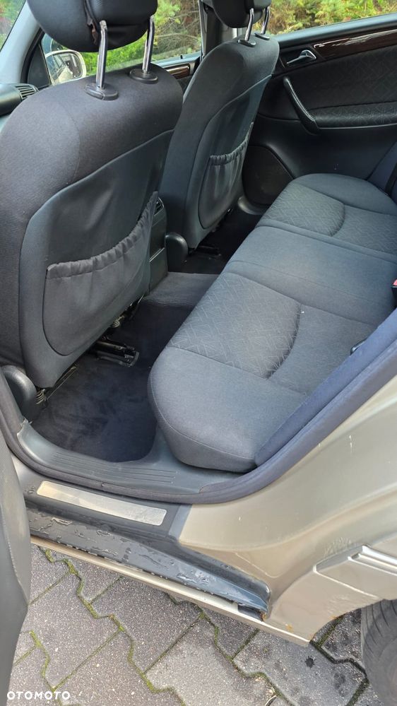 Mercedes-Benz Klasa C - 36