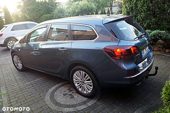 Opel Astra 2.0 CDTI Exklusiv - 10