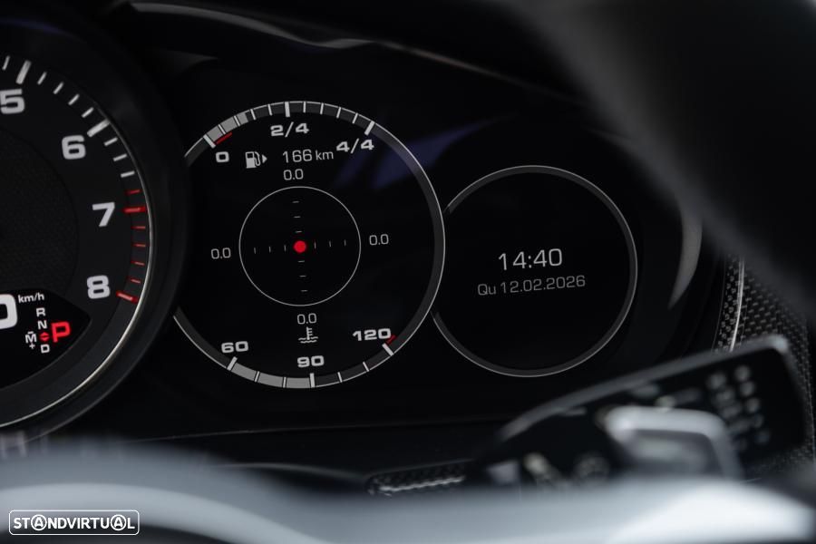 Porsche Panamera 4 S - 35