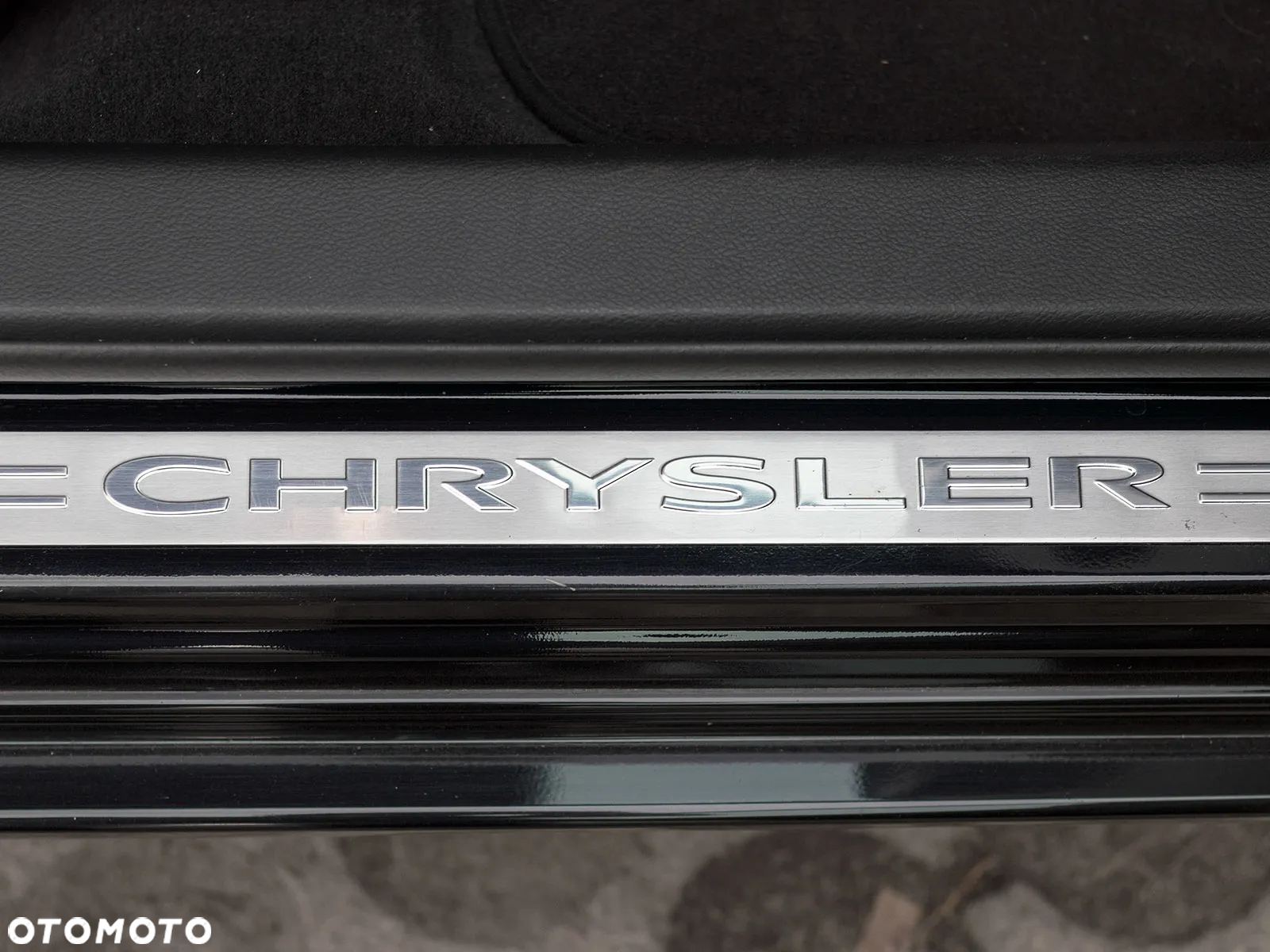 Chrysler 300C - 14