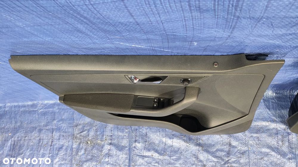 BOCZEK DRZWI TAPICERKA LEWY PRAWY PRZÓD KLAMKA WEWNĘTRZNA CHROM GŁOŚNIK PANEL PRZEŁĄCZNIK SZYB LUSTEREK SKODA FABIA III 3 LIFT EUROPA - 3
