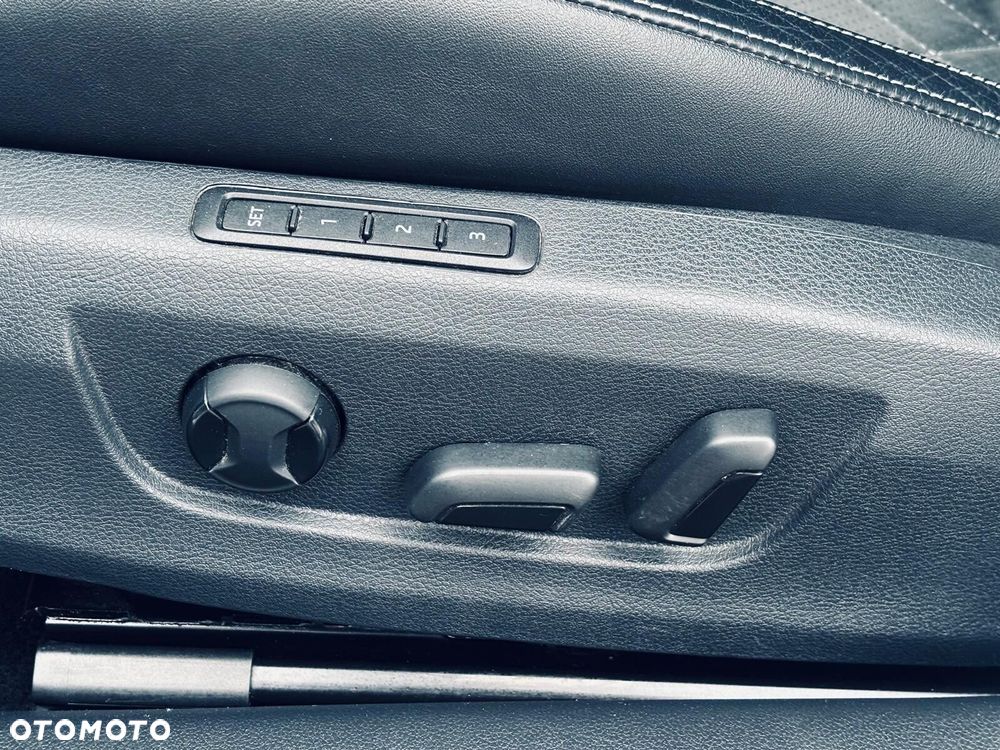 Skoda Superb 2.0 TDI SCR 4x4 Sportline DSG - 16