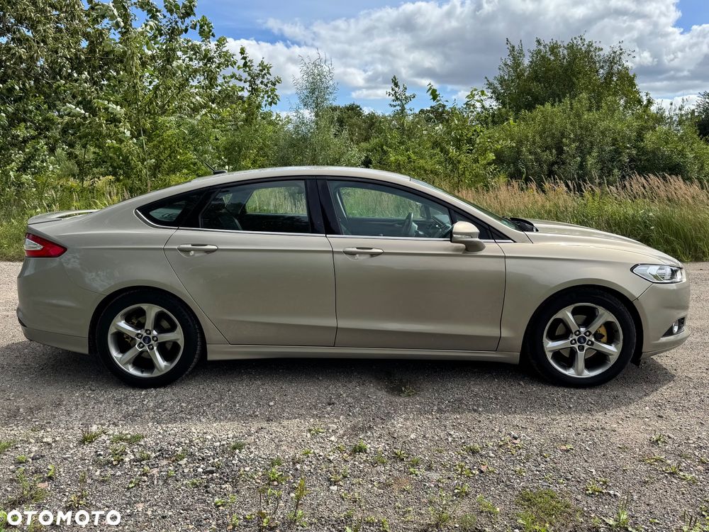 Ford Fusion - 15