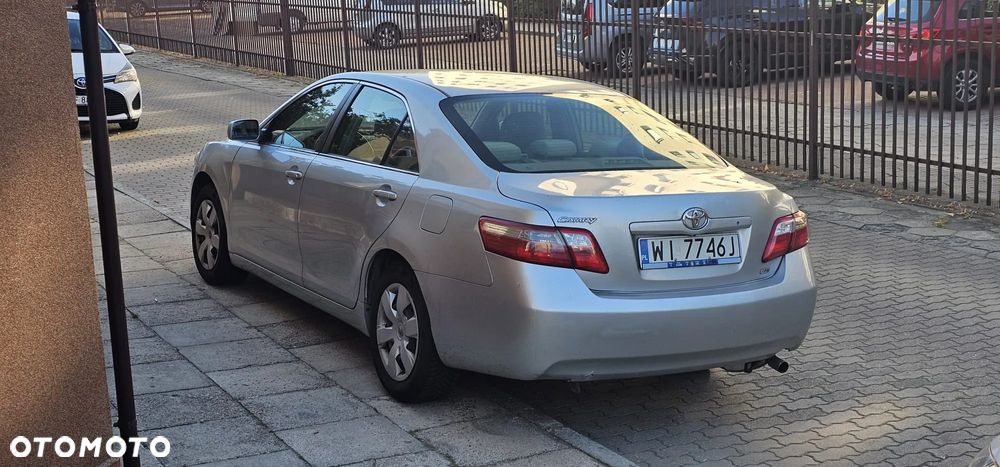 Toyota Camry 2.4 XLE - 2