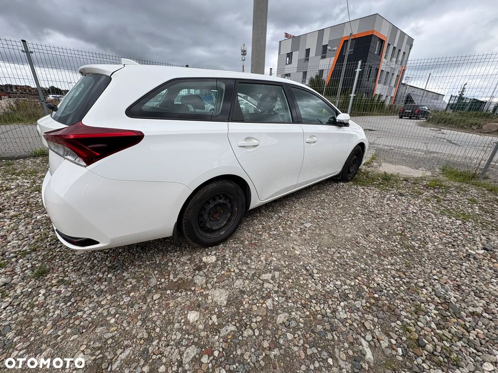 Toyota Auris 1.4 D-4D Active - 15