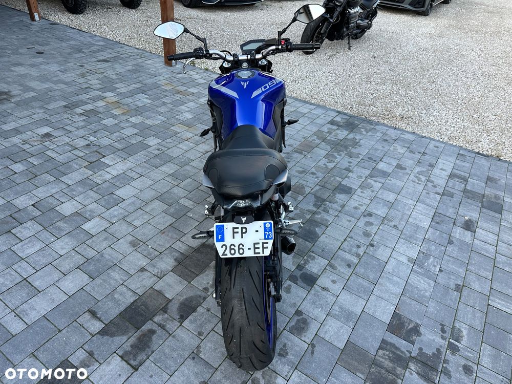 Yamaha MT - 8