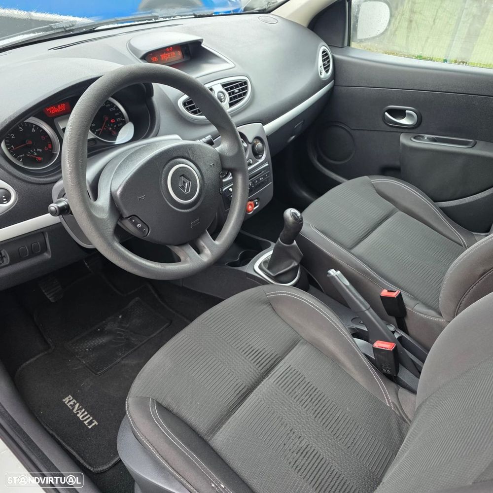 Renault Clio 1.5 dCi Dynamique S - 5