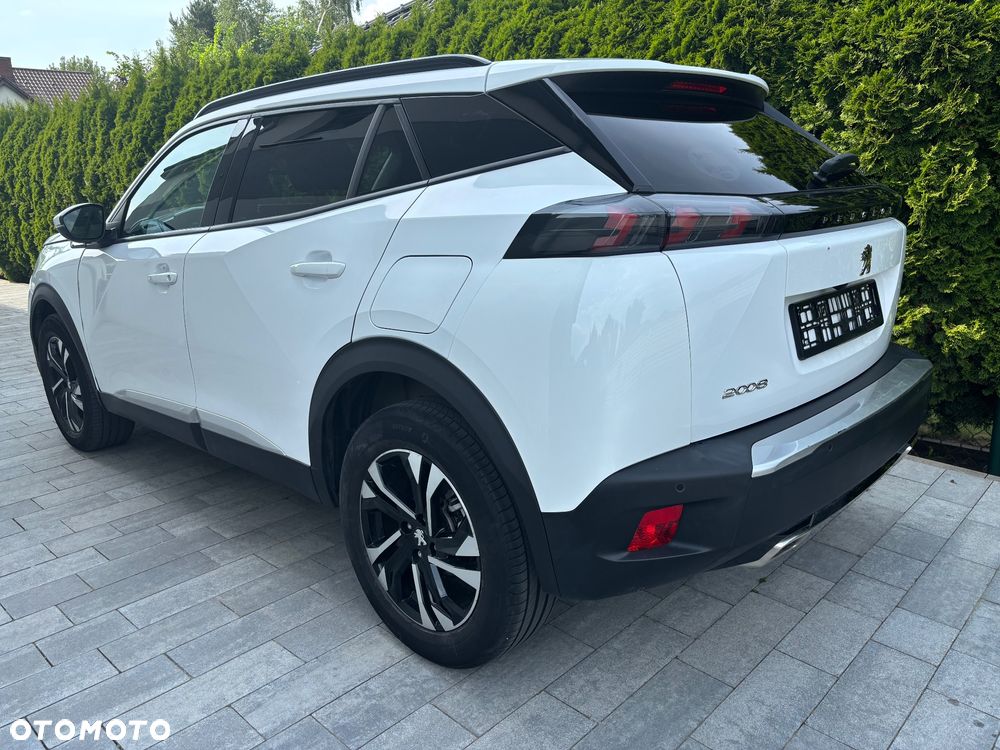 Peugeot 2008 1.2 PureTech Active S&S EAT8 - 5