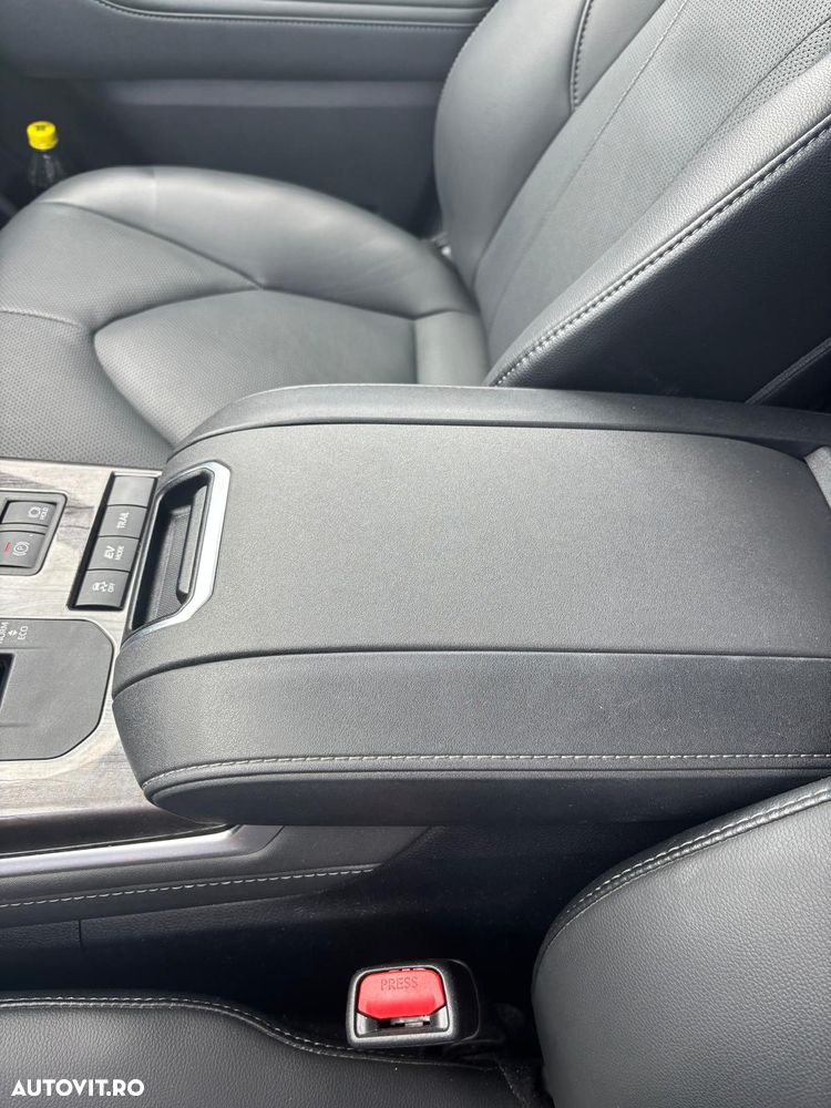 Toyota Highlander 2.5 L Dynamic Force 248CP Exclusive Pearly - 17