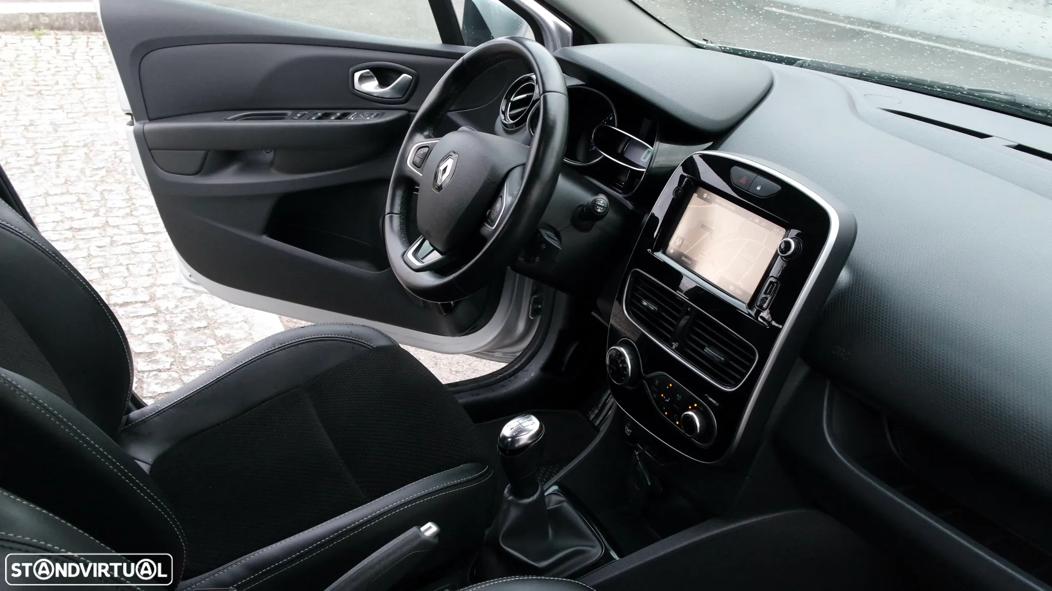 Renault Clio 0.9 TCE Dynamique S - 44