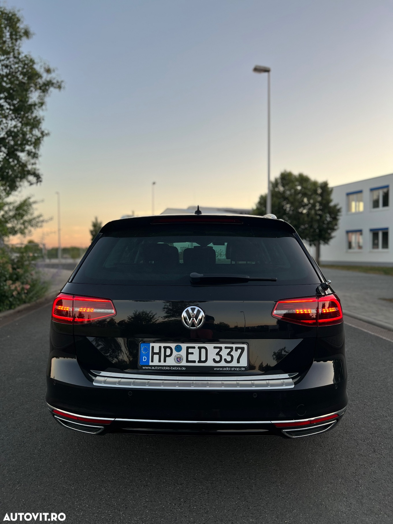 Volkswagen Passat Variant 2.0 TDI DSG 4Motion Highline - 8