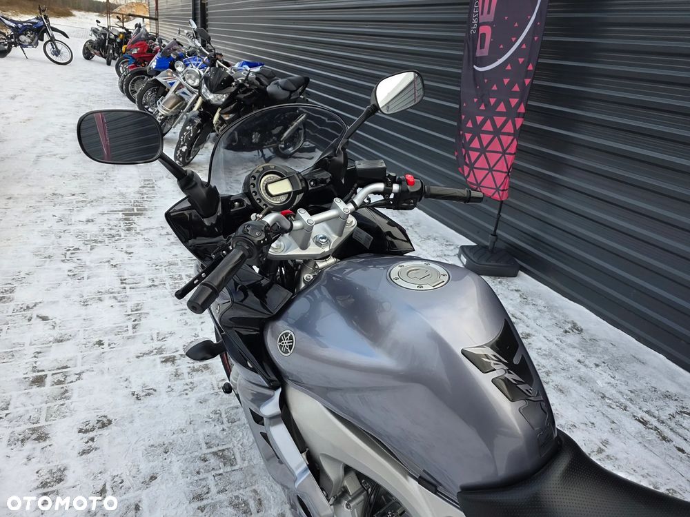 Yamaha FZ6 - 16